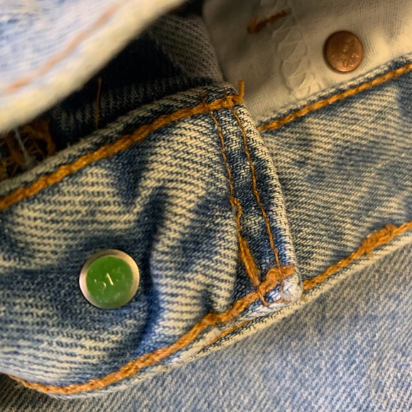 Vintage Levi’s 550 made in USA jeans in a size 34/32 - Picture 13 of 13